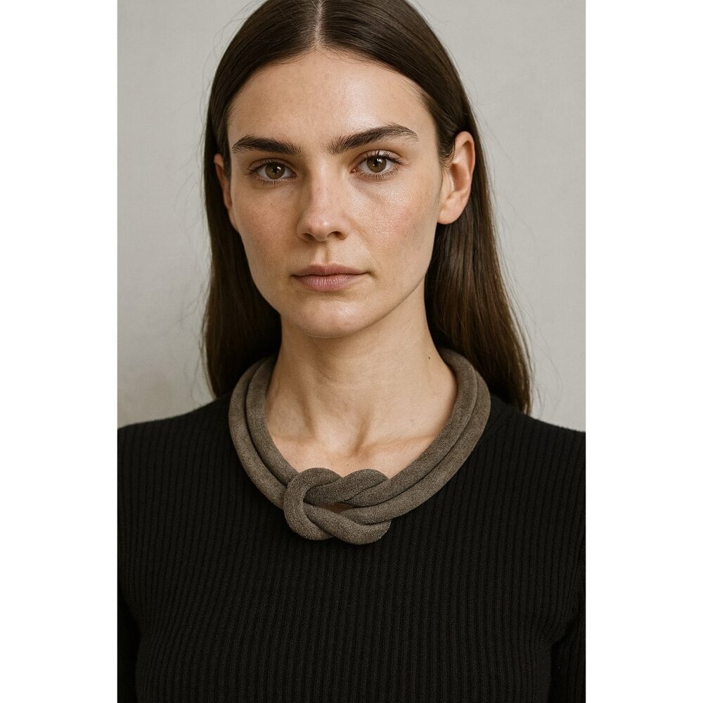 Comptoir des Cotonniers Suede Knot Necklace Gray Adjustable Boho Minimalist